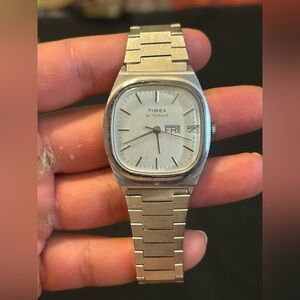 Vintage Timex Viscount Day Date Automatic Watch **RUNS**